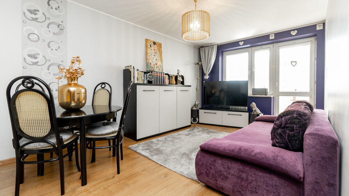 Elbląg TO MY SPRZEDAJEMYNIERUCHOMOŚCI W TYM MIEŚCIEBIURO NIERUCHOMOŚCIAMERICAN HOMEFOR SALE - 3 POKOJE -