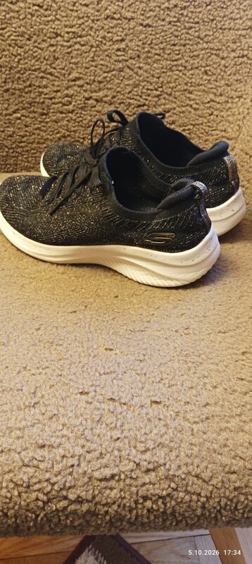 Elbląg Mam do sprzedania; 1.Damskie sneakersy-Skechers Ultra Flex 3.0.Kolor ciemny że srebrną nitką, rozmiar 35.Buty
