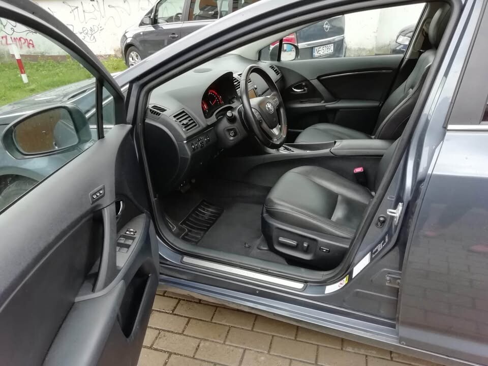 Elbląg Do sprzedania mam niezawodną Toyotę Avensis z 2009 roku, w NAJBOGATSZEJ wersji wyposażenia. To auto, które z