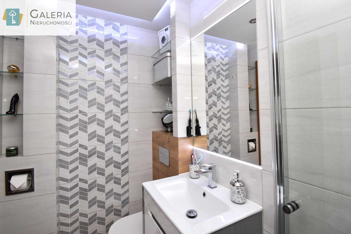 Elbląg GALERIA NIERUCHOMOŚCIZ pasji i miłości do nieruchomościNa sprzedaż: Gotowe do wprowadzenia- 3 pokoje z klimatem