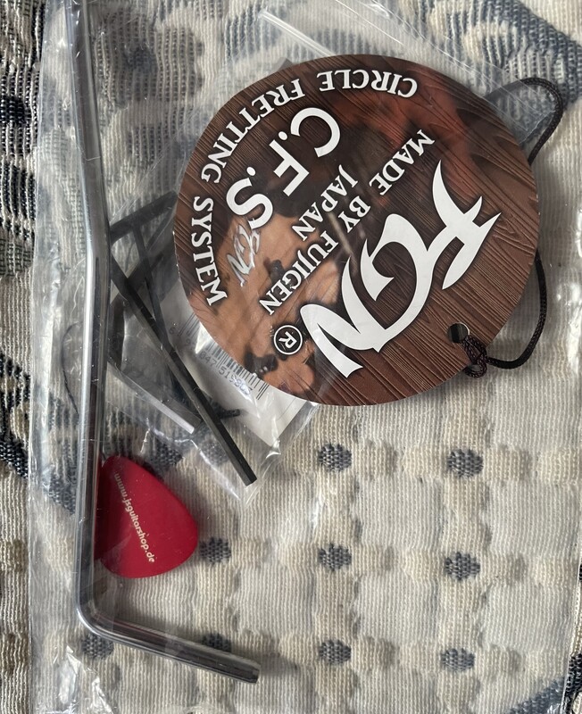 Elbląg Stratocaster Japońskiej firmy Fujigen, Odyssey 2,stan perfekcyjny Korpus: lipa Szyjka: klon Podstrunnica: