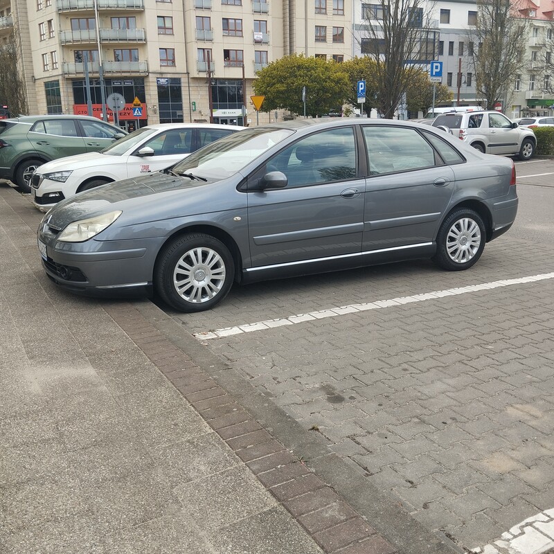 Elbląg Sprzedam Zadbanego
CITROENA C5 - z Doskonałym Silnikiem - 2.O HDI.
Kolor - GRAFIT METALIC.
Super TAPICERKA