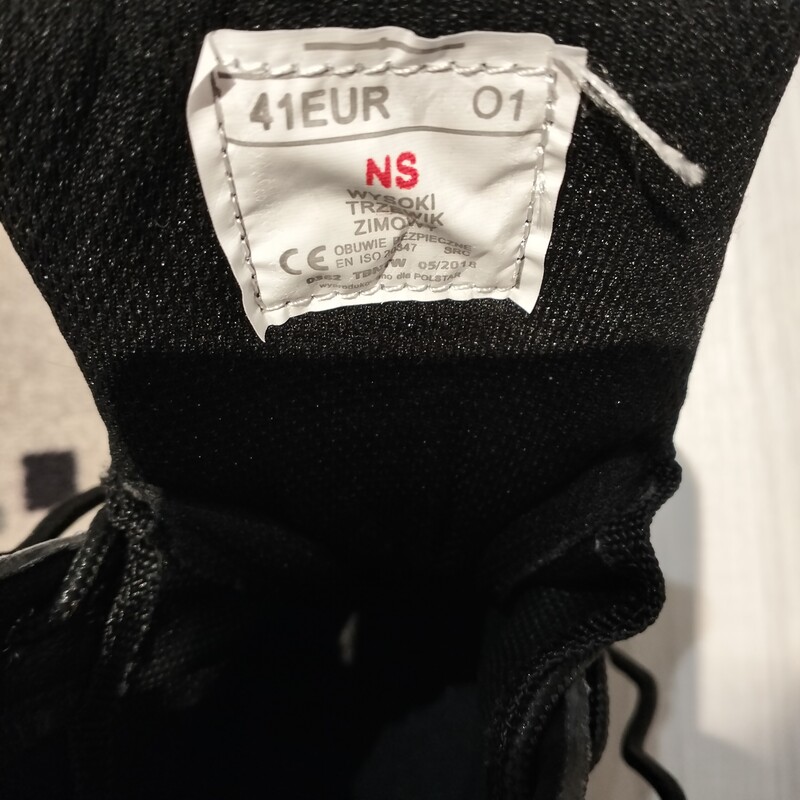 Elbląg Wyprzedaż rzeczy i butów różnych kolorach i rozmiarach, ubrania męskie, damskie itd, torebki, kurtkę męska L