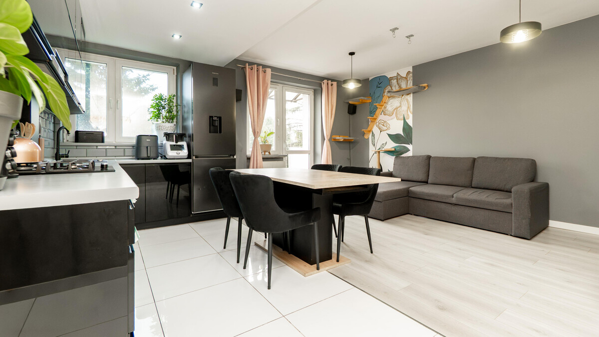 Elbląg TO MY SPRZEDAJEMYNIERUCHOMOŚCI W TYM MIEŚCIEBIURO NIERUCHOMOŚCIAMERICAN HOMEFOR SALE - 3 POKOJE -