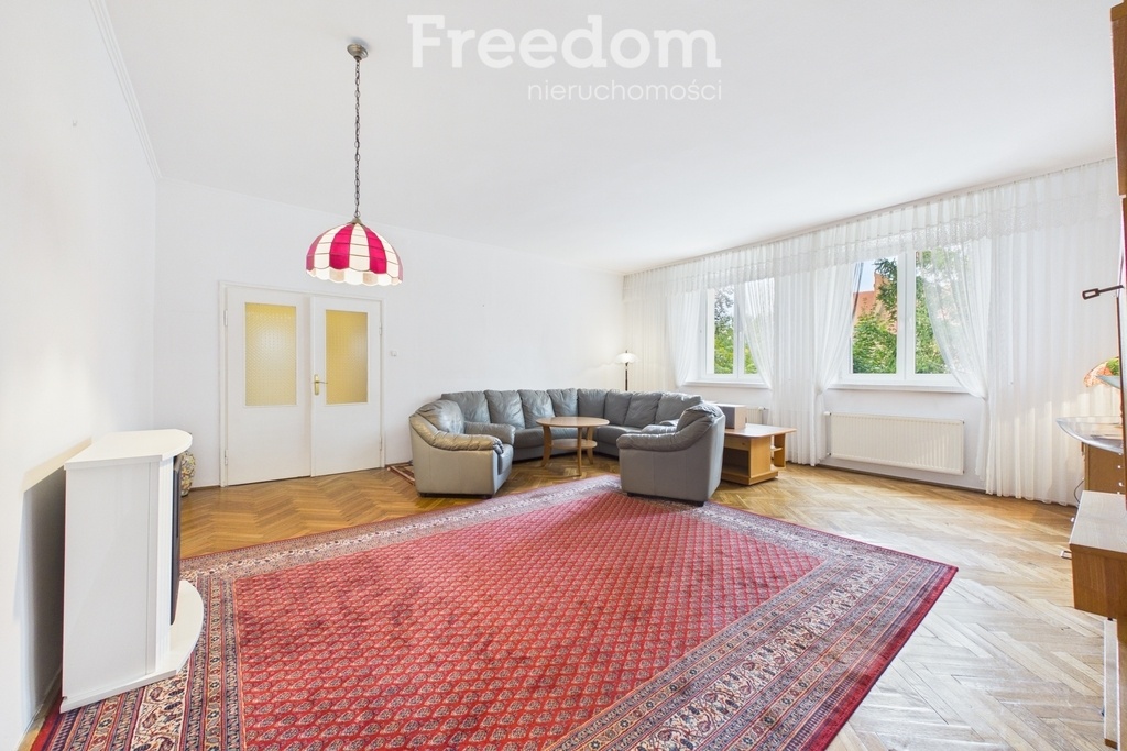 Elbląg FREEDOM NIERUCHOMOŚCISprzedam mieszkanie - Malbork, Jagiellońska. Mieszkanie trzypokojowe sytuowane na piętrze