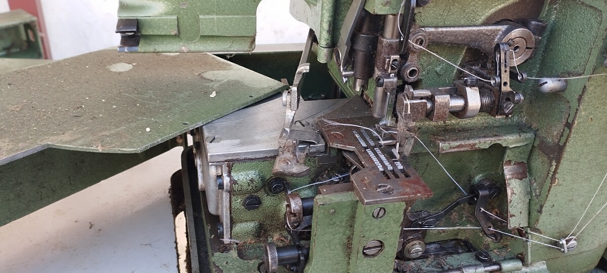 Elbląg Sprzedam overlock 3 nitkowy Textima. Zasilanie 380/220volt Zainteresowany/na ?dzwoń.