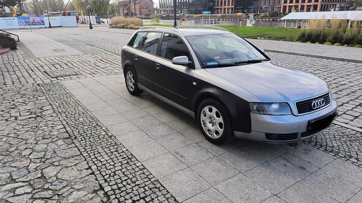 Elbląg Sprzedam audi a4 b6 2.0alt 130km stan bardzo dobry dużo nowych część więcej pod nr tel samochód od właściciela