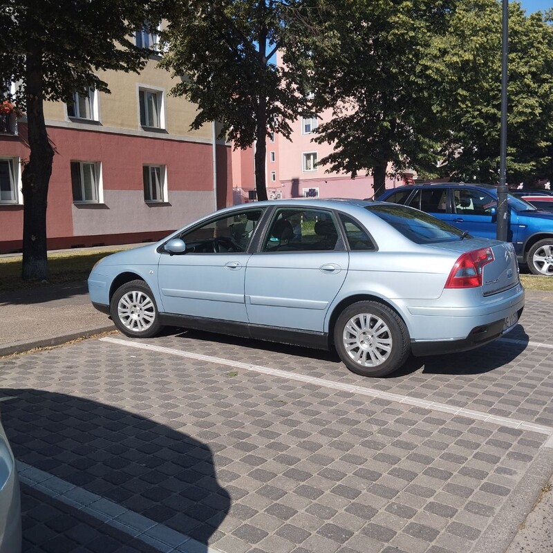 Elbląg Sprzedam Bardzo Ładny - CITROEN C5 Limuzyna.
Rok produkcji - 2007
Bardzo Ładny Kolor - BŁĘKIT Metalik.
Silnik