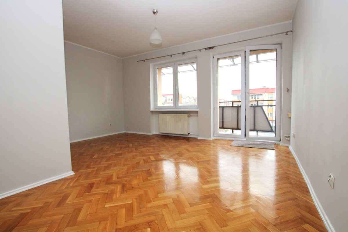 Elbląg NIERUCHOMOŚCI ANNA KRASZEWSKA Mieszkanie dwupokojowe w centrum miasta ul. Hetmańska