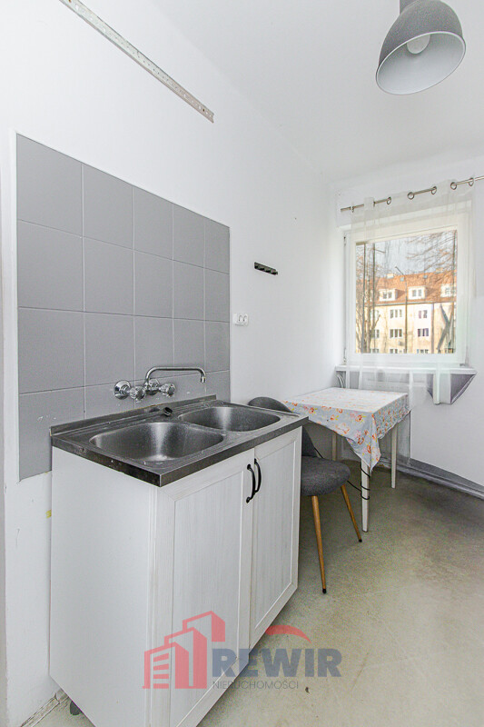 Elbląg RewiR NieruchomościWybierz Swój🎄Wymarzony RewiR Prezentujemy Państwu 1-pokojowe mieszkanie przy