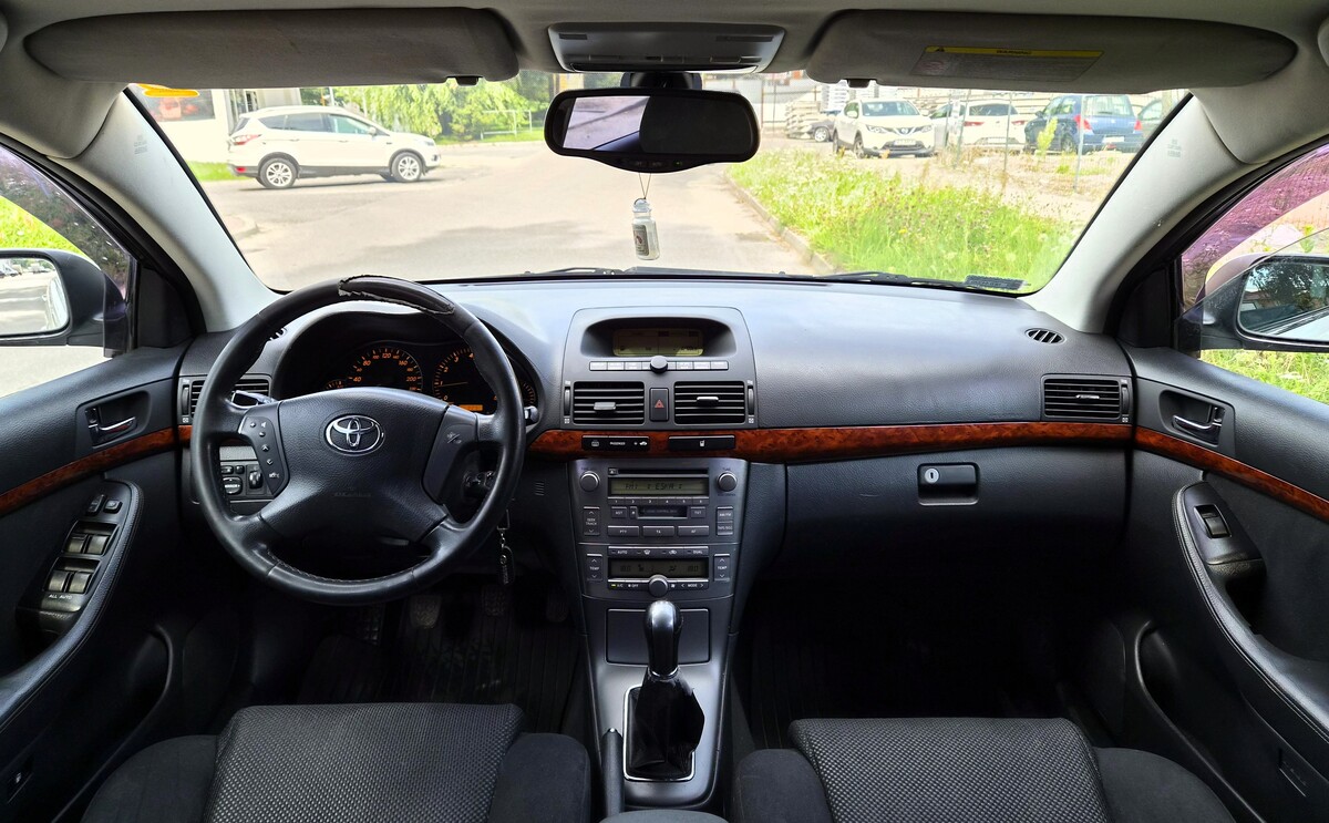 Elbląg Toyota Avensis 1,8Benzyna 120Km 2004Rok Nowy Rozrząd -Sprawna Klimatyzacja Tempomat
