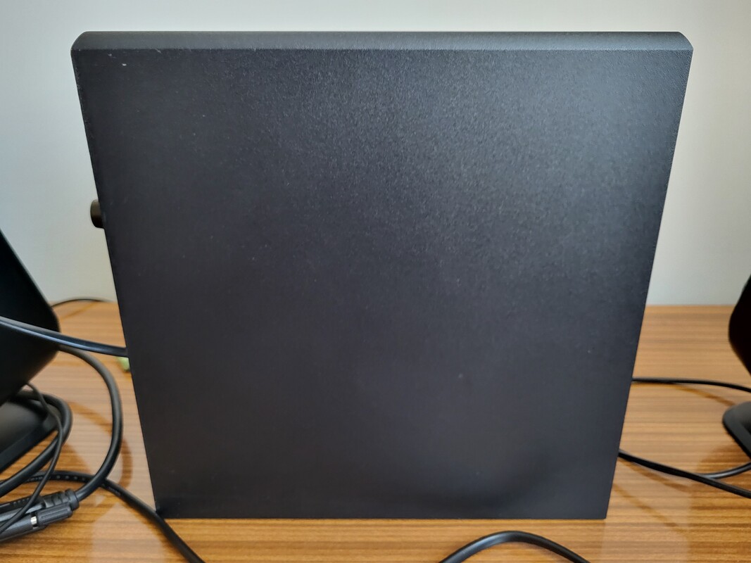 Elbląg Mam na sprzedaż używane głośniki Logitech X-230. Głośniki są sprawne, noszą ślady normalnego użytkowania,