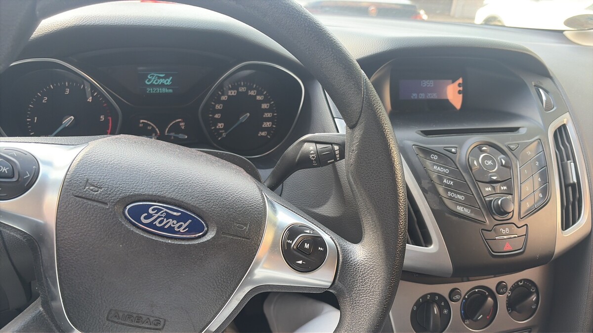 Elbląg Sprzedam Ford Fokus Kombi MK3 1,6 TDCi 2011 r, Manualna skrzynia biegów. Auto ekonomiczne przy obecnych cenach