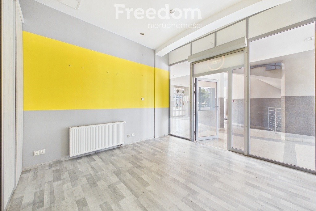 Elbląg FREEDOM NIERUCHOMOŚCISprzedam lokal użytkowy - Elbląg, Plac Dworcowy. Na sprzedaż lokal użytkowy o powierzchni