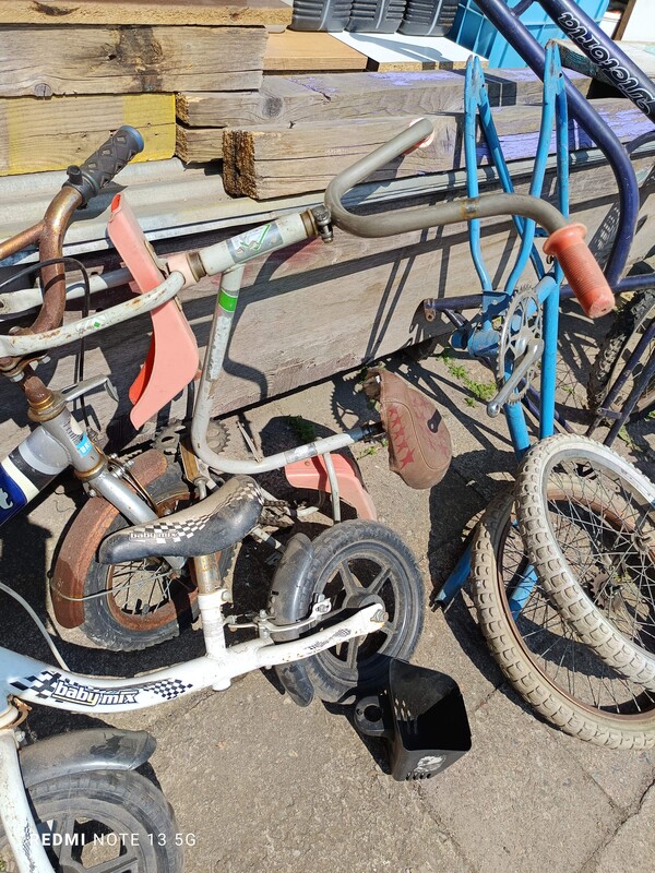 Elbląg Po dzieciach i wnukach sprzedam 14 pojazdów. Rowery rowerki hulajnogi jeżdziki biegacze w większości sprawne /
