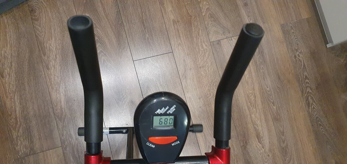 Elbląg Intertek, używana Ławeczka do mięśni brzucha Trainer jest idealnym narzędziem nie tylko do wzmocnienia mięśni