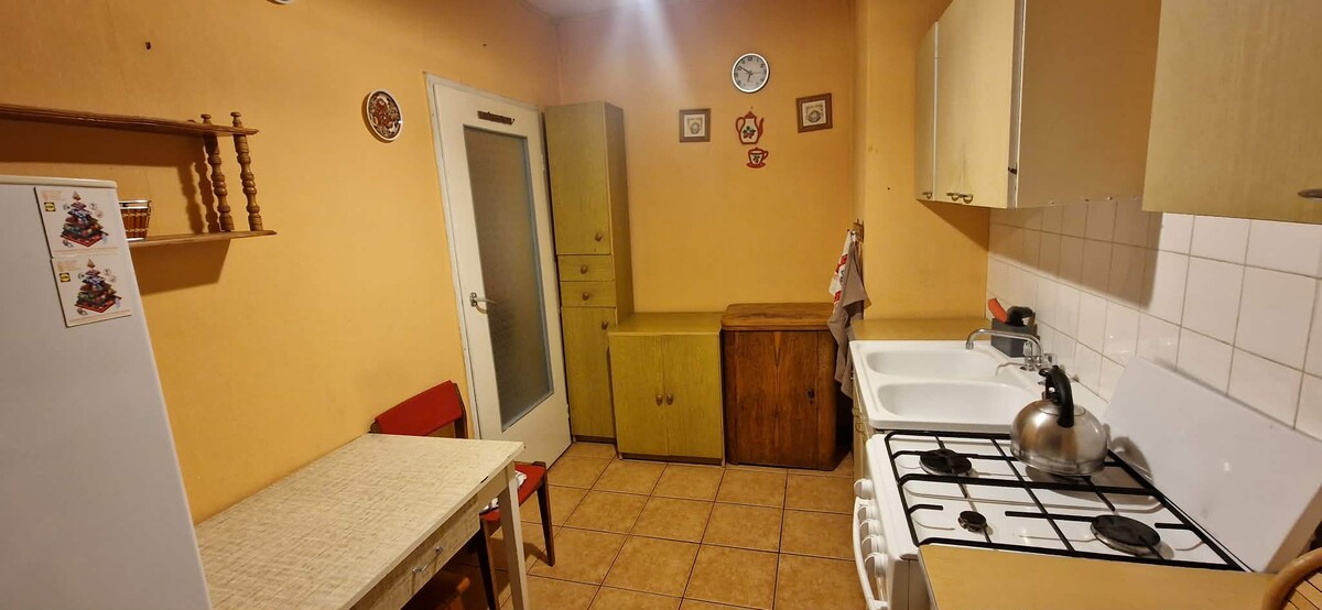 Elbląg Wynajmę kawalerkę o powierzchni 34m2 na osiedlu Nad Jarem. Mieszkanie posiada odrębny słoneczny