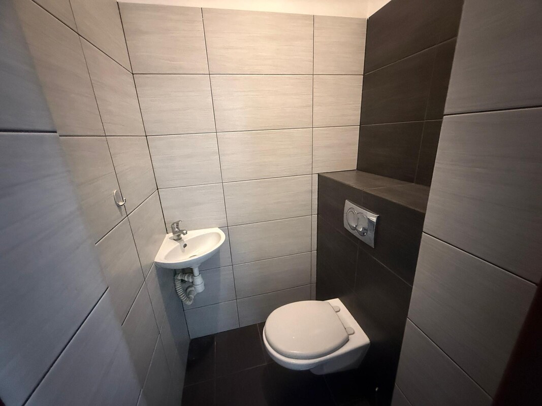 Elbląg Na sprzedaż3-pokojowe mieszkanie z pięknym widokiem – Centrum Elbląga, ul. KrólewieckaUmów się na