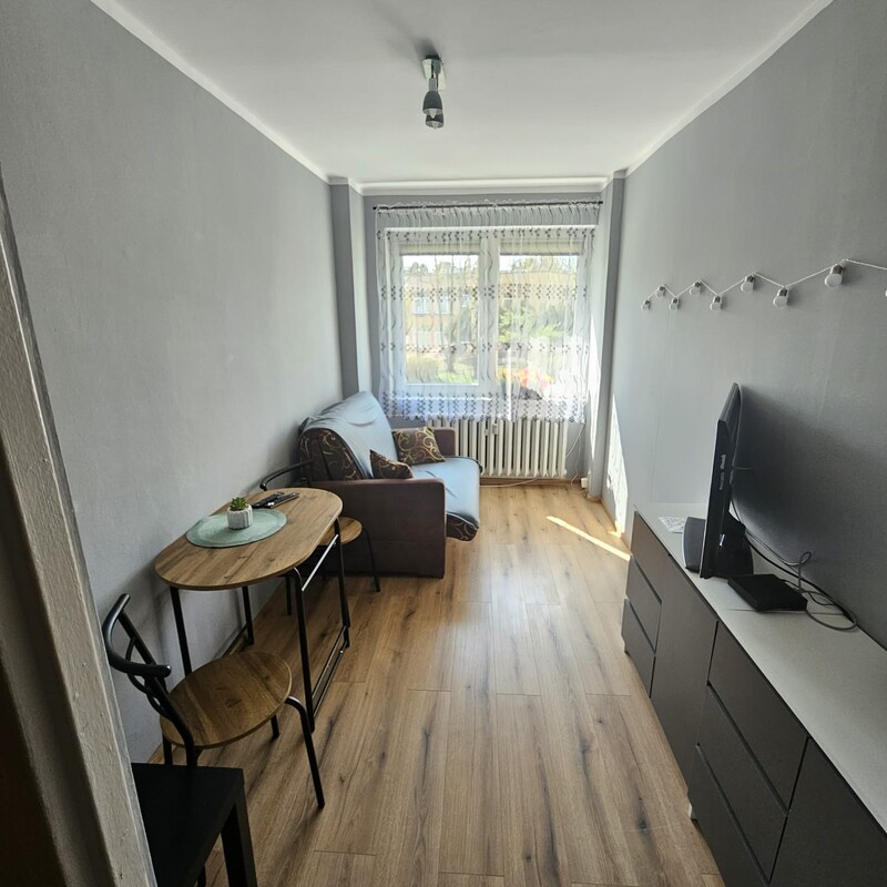 Elbląg DOM NIERUCHOMOŚCIOFERUJEMY NA SPRZEDAŻMIESZKANIE 2 POKOJOWEPow. 28,8 m2Osiedle ZawadaKUP