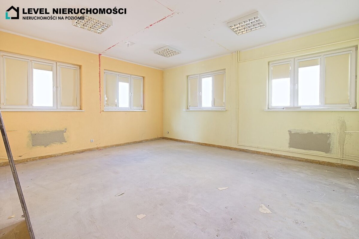 Elbląg LEVEL NIERUCHOMOŚCILokal w mieście z możliwościamiul. Wyspiańskiego 269,8 m2NIERUCHOMOŚCI NA POZIOMIE