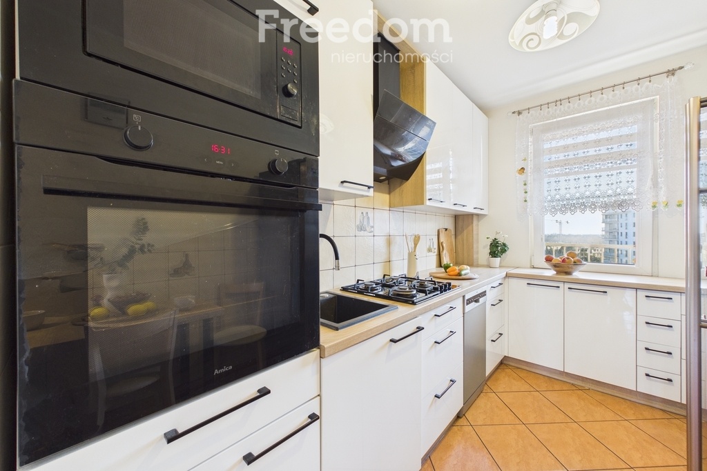 Elbląg FREEDOM NIERUCHOMOŚCISprzedam mieszkanie - Elbląg, Częstochowska. Mieszkanie położone w bardzo pożądanej i