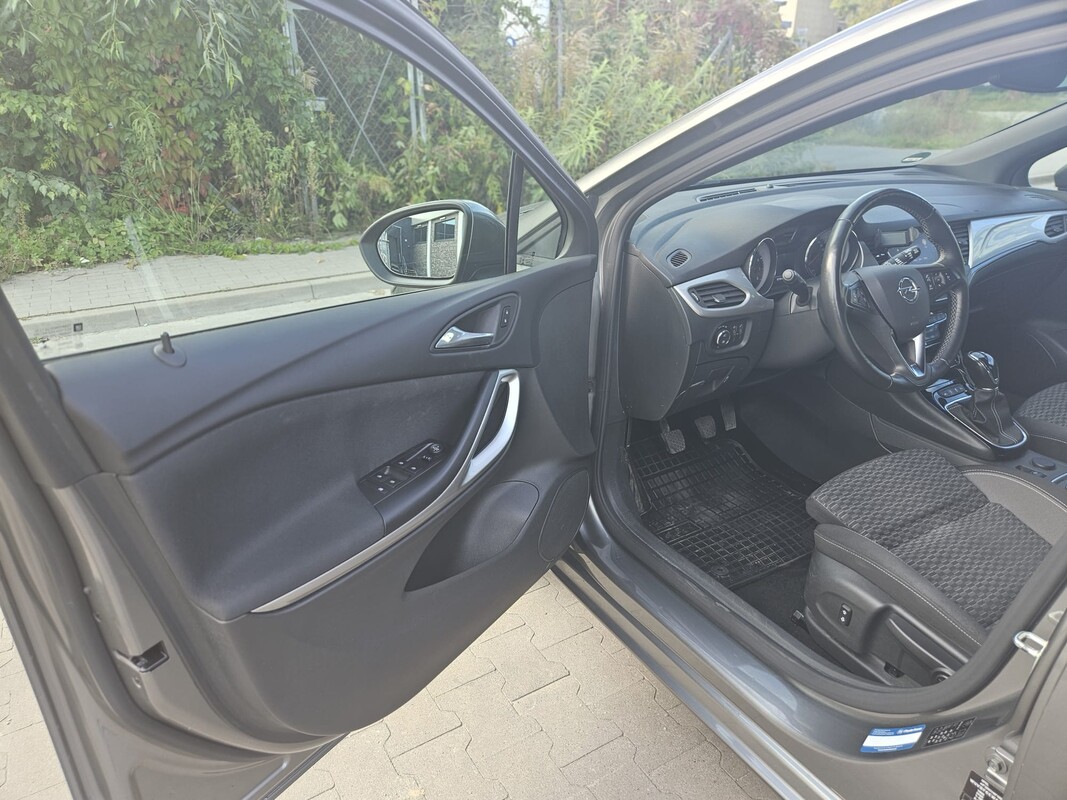 Elbląg Opel Astra K 1.2 GS Line S& S 145KmSamochód bezwypadkowy, zadbany, oszczędny. Świeżo po przeglądzie, OC ważne