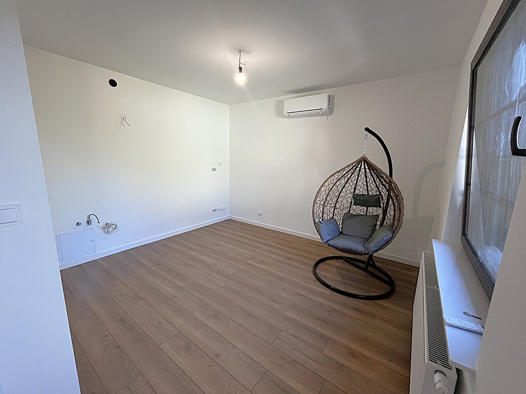 Elbląg Oferuję sprzedaż mieszkania na parterze w Elblągu.film