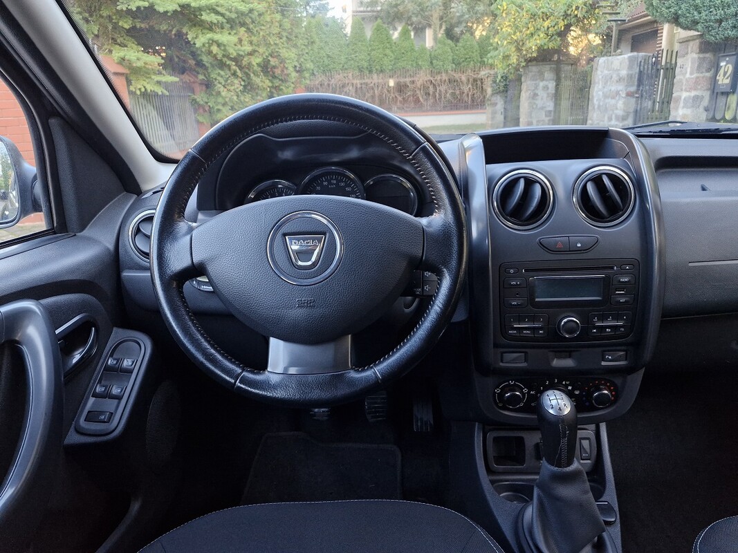 Elbląg Dacia Duster1.6 Benzyna + GAZModel 2015KlimatyzacjaKupiona w Polskim Salonie