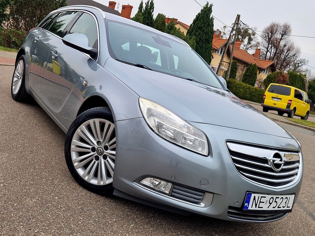 Elbląg Opel InsigniaRok produkcji 2012Silnik : Benzyna 140KM179tys. km Serwis !Zarejestrowany i opłacony!