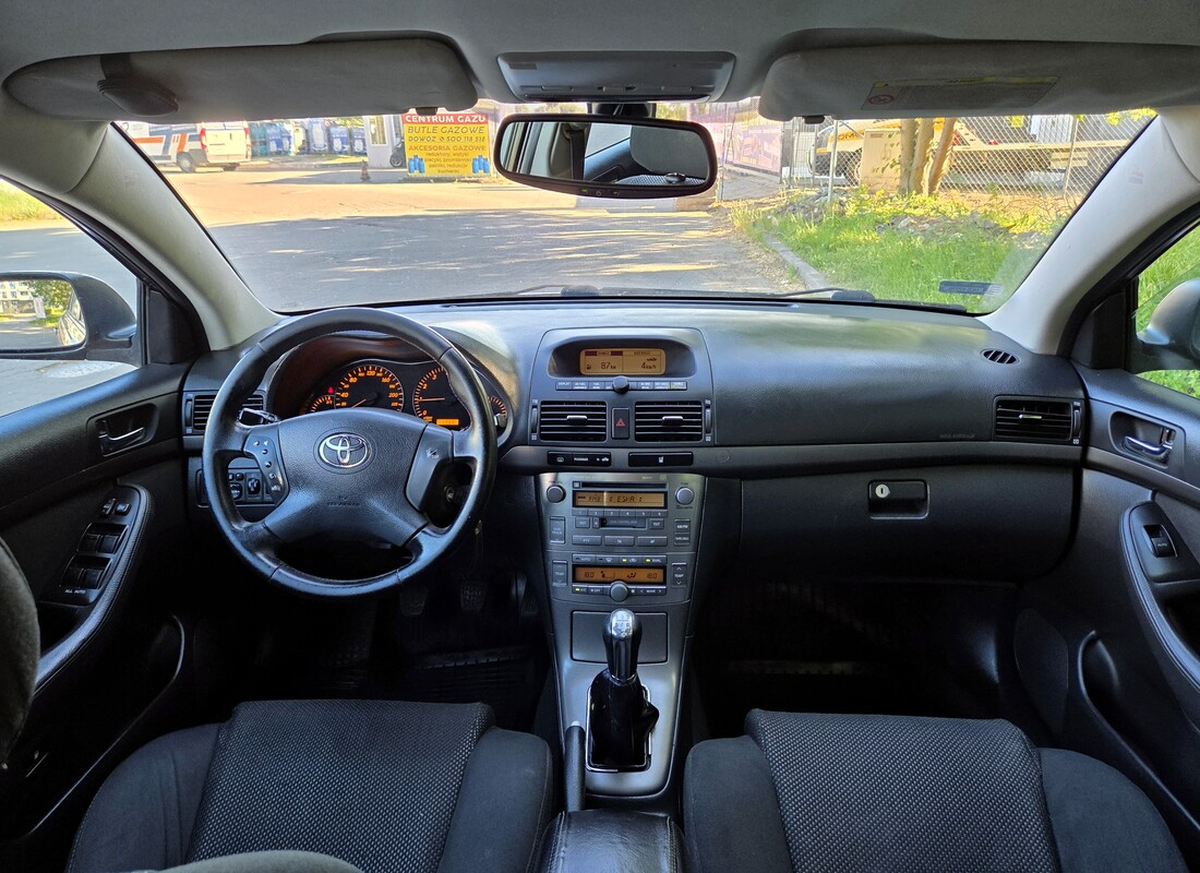 Elbląg Toyota Avensis 1,8Benzynka 130KM Bogata Wersja Wyposażenia 2005Rok-Klimatronik Poduszki Powietrzne