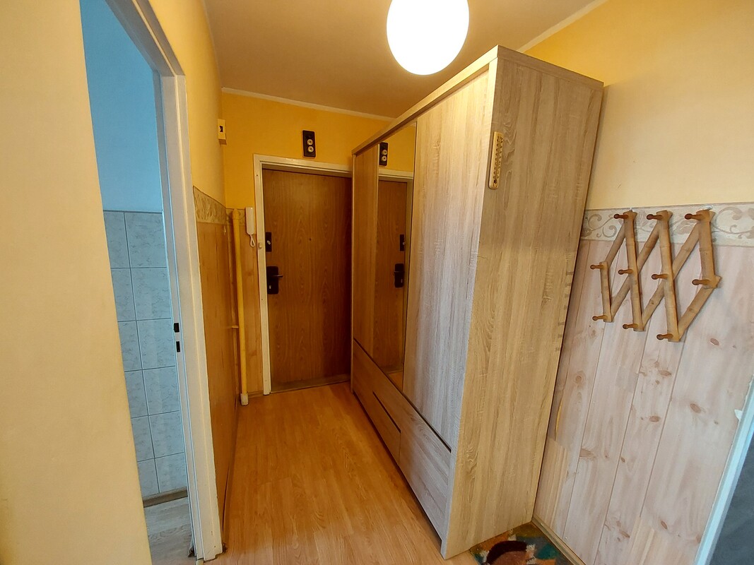 Elbląg Mieszkanie 2 pokojowe 47 m2 w świetnej lokalizacji w centrum Elbląga* duży salon* balkon* oddzielna kuchnia*