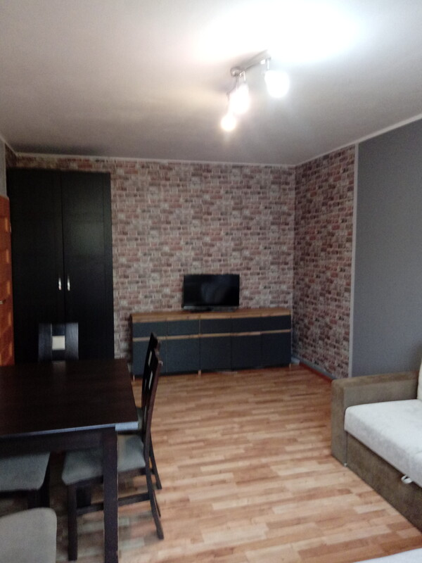 Elbląg Wynajmę dwupokojowe mieszkanie o powierzchni 48 m kw. przy ul. Szarych Szeregów w Elblągu. Koszt wynajmu 1700