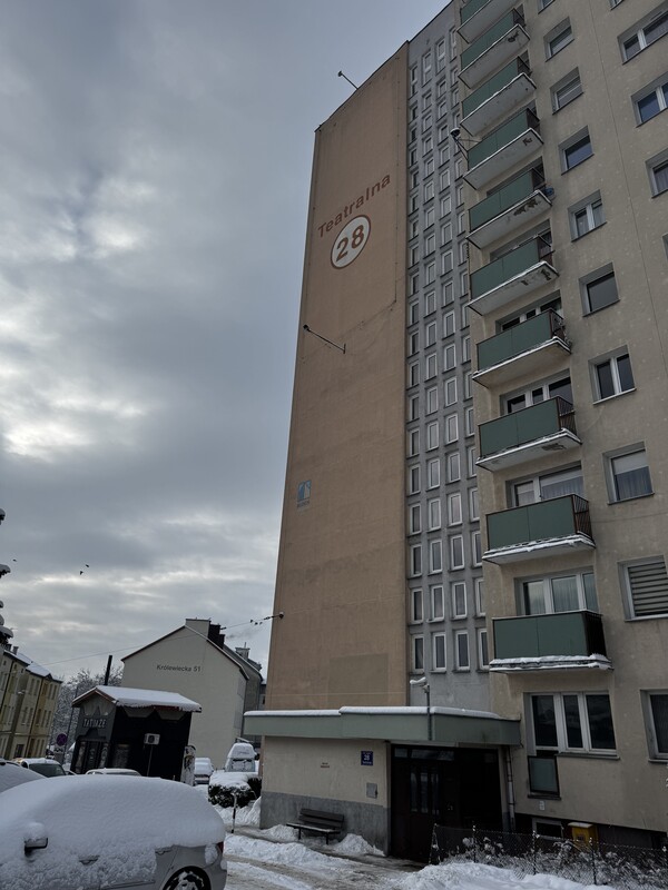 Elbląg 🏡4 pokoje w Centrum Elbląga + prywatny parking za szlabanem!🅿️ul. Teatralna 28,parter