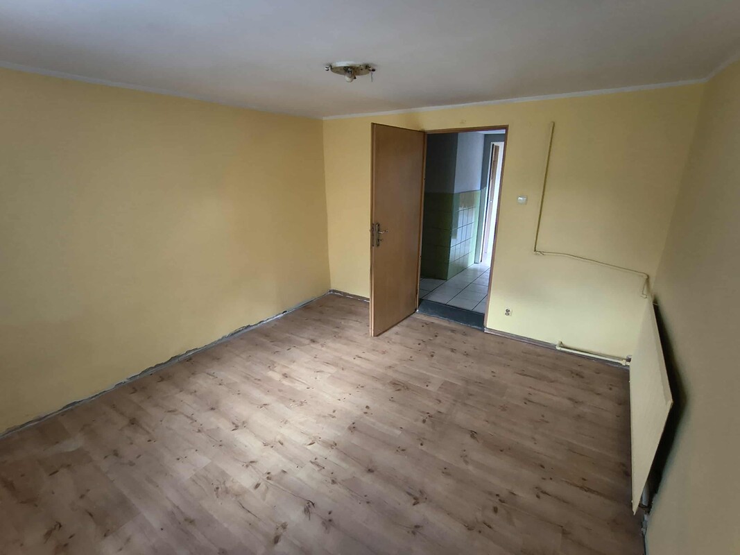 Elbląg Budynek mieszkalny jednorodzinny w zabudowie wolnostojącej parterowy z poddaszem czẹściowo użytkowym.