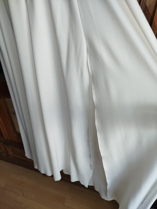 Elbląg Sprzedam 2 białe suknie ślubne, krótsza na ramiączkach firmy JJ, S House półdługa ( raz założona), rozmiar