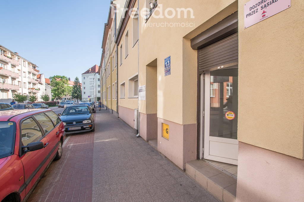 Elbląg FREEDOM NIERUCHOMOŚCIWynajmę lokal użytkowy - Elbląg, Kosynierów Gdyńskich. Ten kompaktowy lokal 10m² w