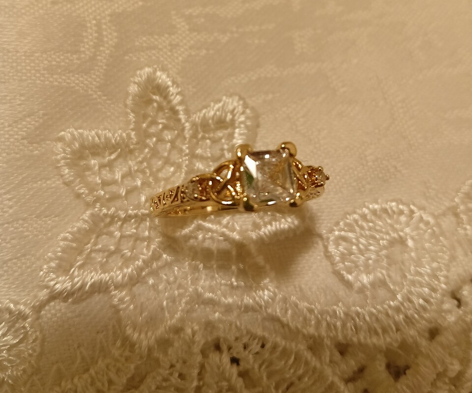 Elbląg Sprzedam pierścionki i obrączkę że stali chirurgicznej bardzo dobrej jakości. Mam inne rzeczy od tego