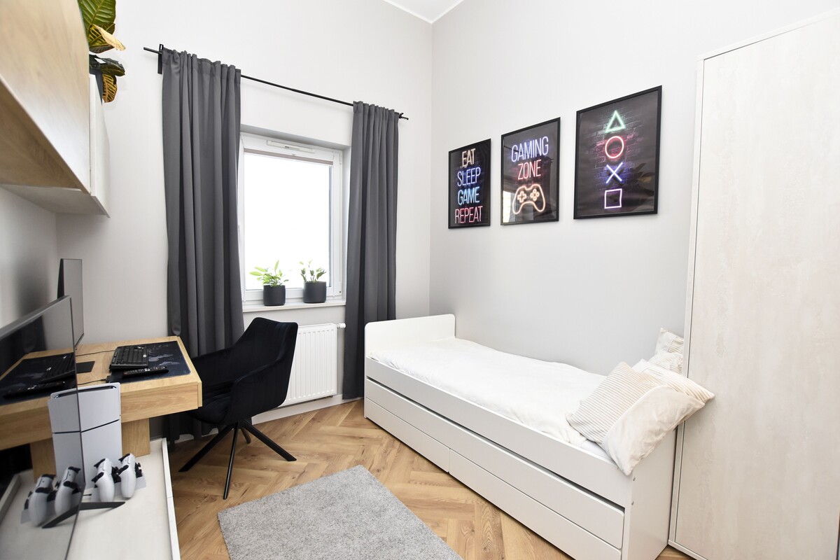 Elbląg :: Biuro nieruchomości ARKADIA ::Mieszkanie o wysokim standardzie ul. Częstochowska (Korona II)Piętro: