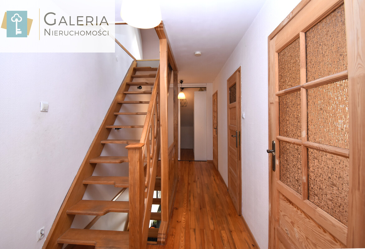 Elbląg GALERIA NIERUCHOMOŚCIZ pasji i miłości do nieruchomościNa sprzedaż: Czteropokojowy dom w zabudowie szeregowej