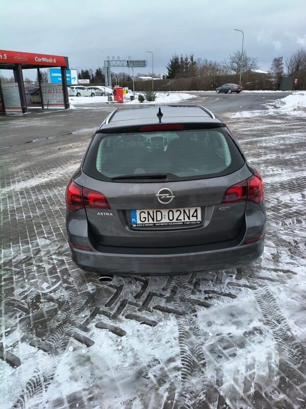 Elbląg Sprzedam Opla Astrę Sport Tourer z dynamicznym i oszczędnym silnikiem 2.0 CDTI o mocy 160 KM. Auto w bardzo