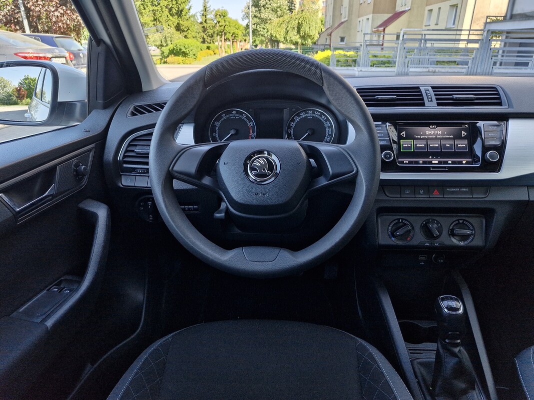 Elbląg Skoda Fabia1.0 Benzyna ( MPI )Rok 2020KlimatyzacjaCzujniki parkowaniaKupiona w Polskim Salonie