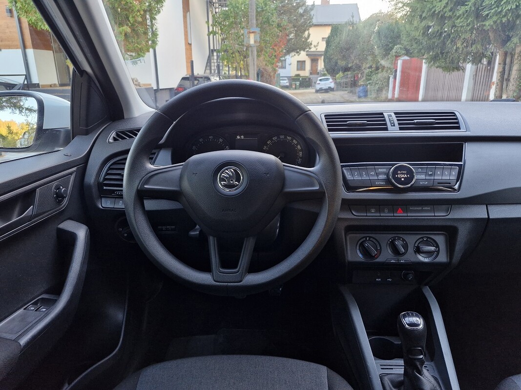 Elbląg Skoda Fabia1.0 BenzynaModel 2017Klimatyzacja154 tys kmKupiona w Polskim Salonie