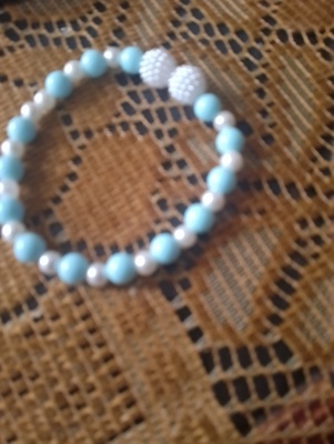 Elbląg Witam koleżanka ma na sprzedaż bransoletki widoczne na zdjęciach może ktoś ma taki gust i będzie zainteresowany