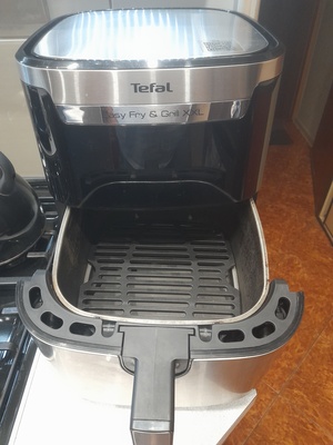 Elbląg Air frajer tefal and grill XXL 6.5l posiadam dwa więc jeden mogę odsprzedać. w pełni sprawny możliwość