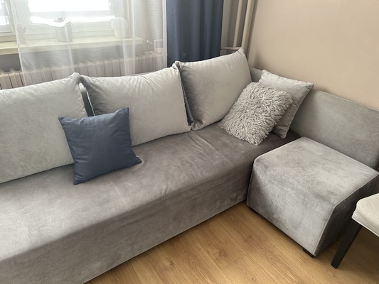 Elbląg Sprzedam kanapę narożną cena 200zł (stan dobry, nowe obicie). Fotele gratis.