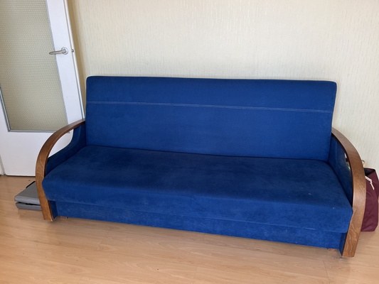 Elbląg Oddam dwa łóżka oraz dwa stoły. Zniesienie i transport we własnym zakresie - najpóźniej do czwartku. Ogłoszenie