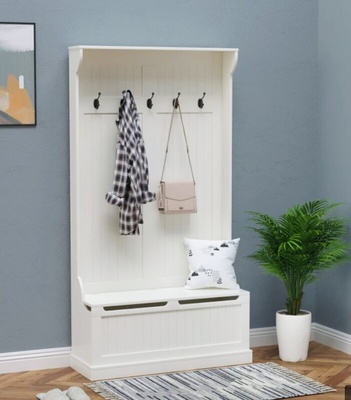 Elbląg Sprzedam meble pokojowe:
-ciemnozielony fotel Ikea 150 zł 
-łóżko sosnowe jednoosobowe 200 zł  
- biurko