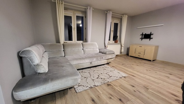 Elbląg Wynajmę dużą kawalerkę 42 m². w centrum Elbląga przy ul. NITSCHMANNA