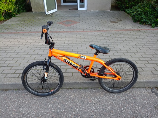 Elbląg Sprzedam 
Rower typu BMX wraz z piegami, koła 20 cali cena 400
Rower górski 26 cali z amortyzatorem, dynamo w