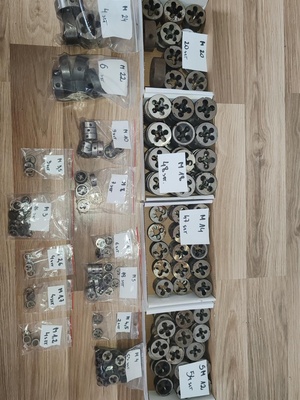 Elbląg Witam posiadam na sprzedaż narzynki i gwintowniki z PRL rozmiary widoczne na zdjęciach. Cena 4 zł za sztukę,